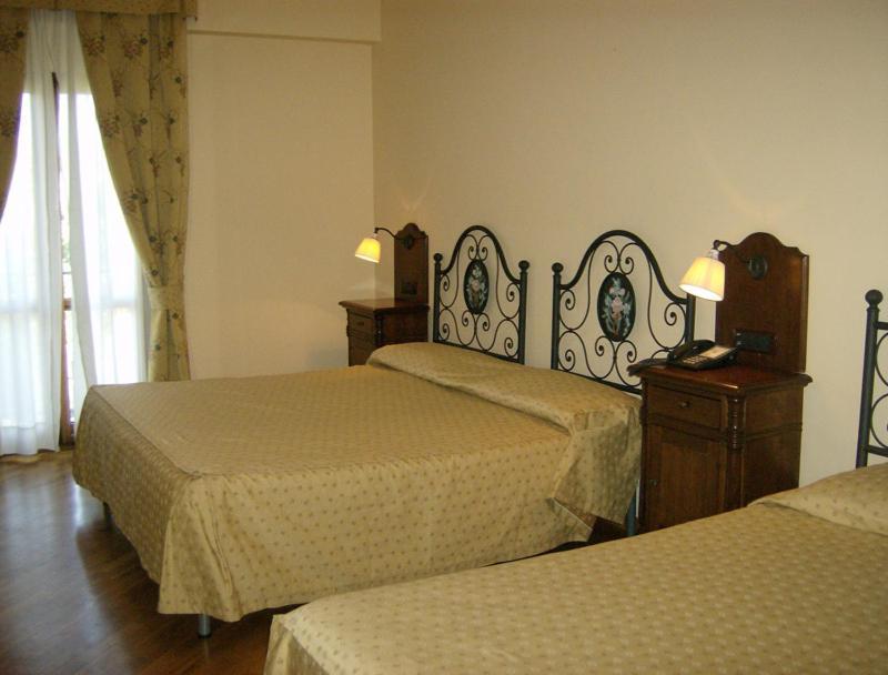 La Locanda Di Castromediano Castelmezzano Room photo