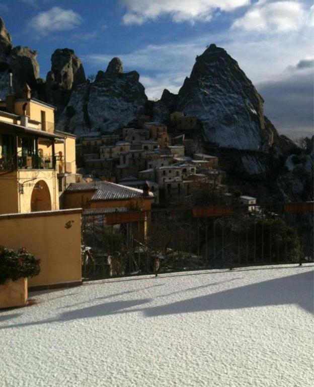 La Locanda Di Castromediano Castelmezzano Exterior photo
